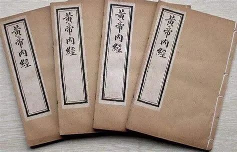 湿气最怕这碗 “祛湿汤”！常喝湿气哗哗排 + 2 个 “祛湿口” 按揉指南